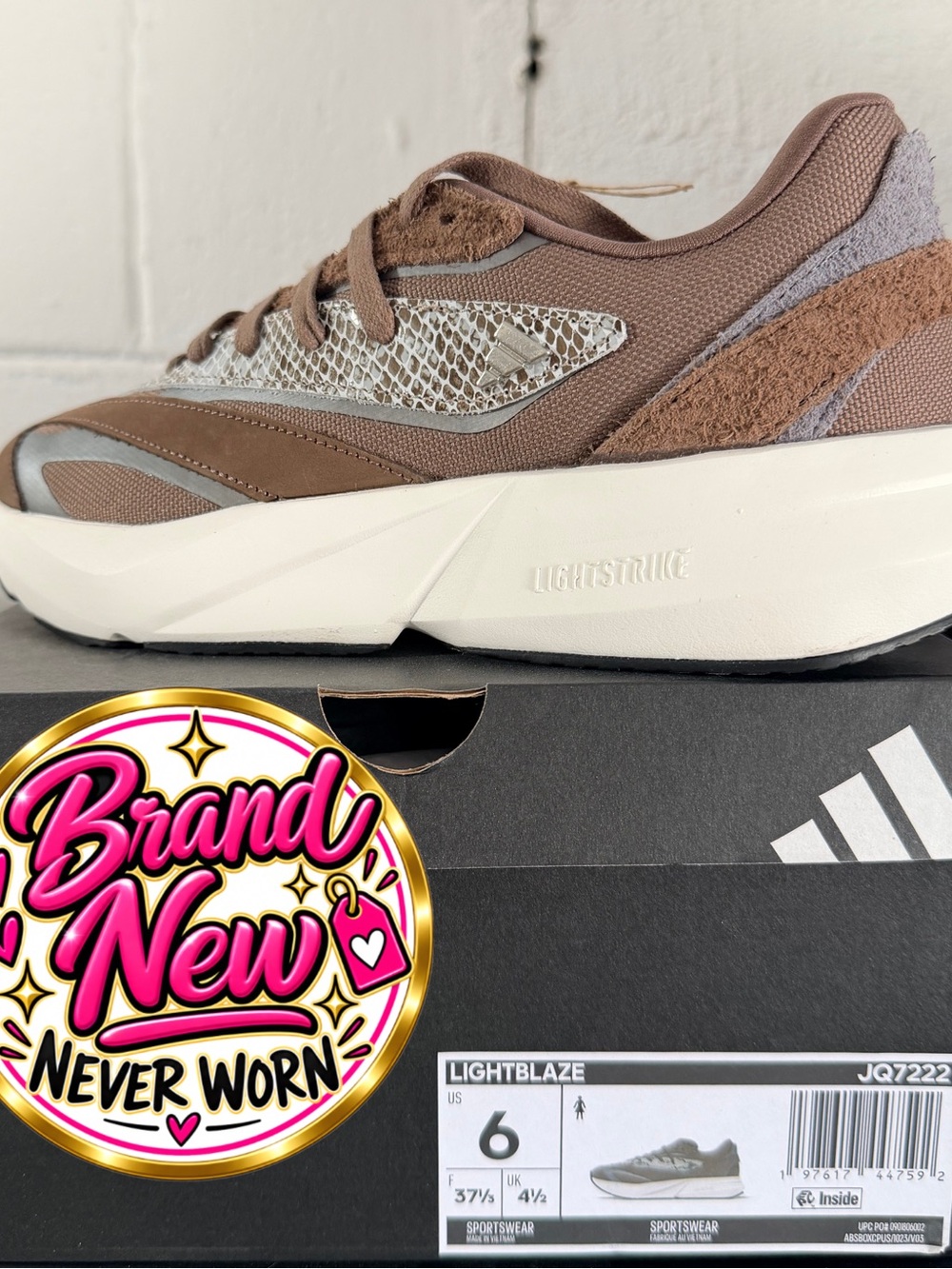 Adidas Lightblaze Women’s Sneakers Brown Taupe Size 6 NWT JQ7222